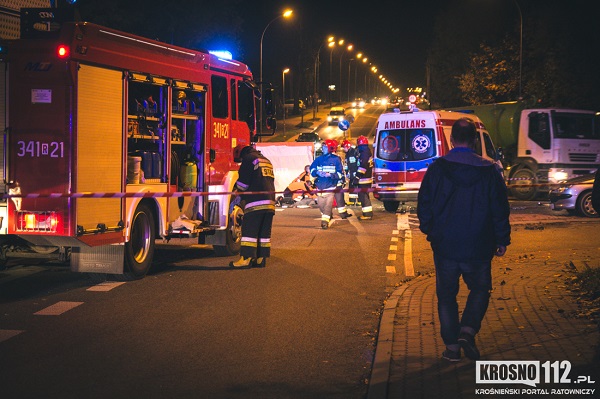 Tragiczny wypadek w Krośnie. Nie żyje 21-letni motocyklista.